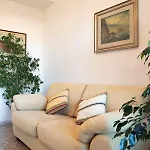 Aurelia Loris House *