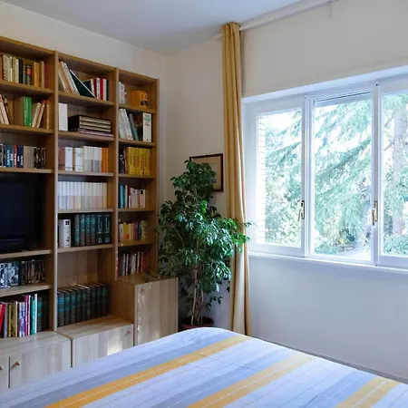 Aurelia Loris House 펜션