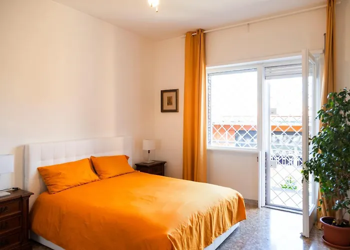 Aurelia Loris House * Rome