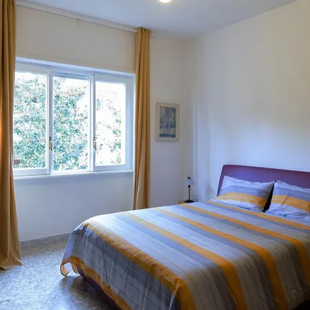 Aurelia Loris House * Róma